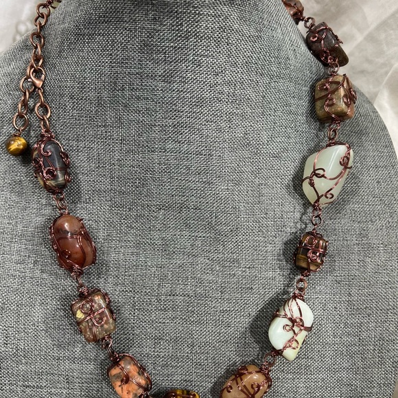 WIRE WRAPPED HEALING GEMSTONE USING 24 GAGE BRONZE WIRE. ADJUSTABLE CHAI… - Picture 7 of 7